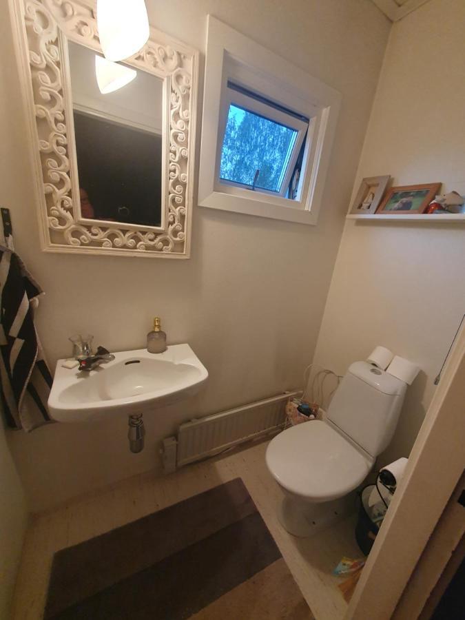 Bed and Breakfast Norrtaelje Екстер'єр фото